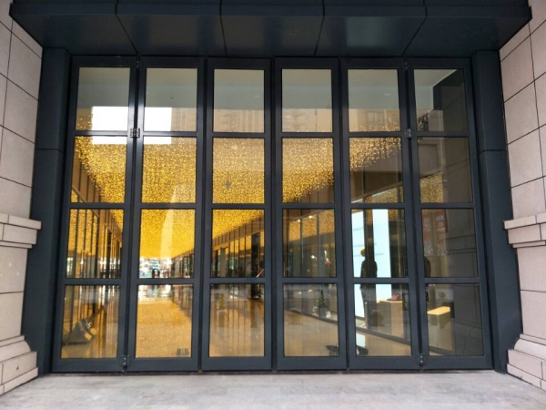 江腾广场重型折叠门
